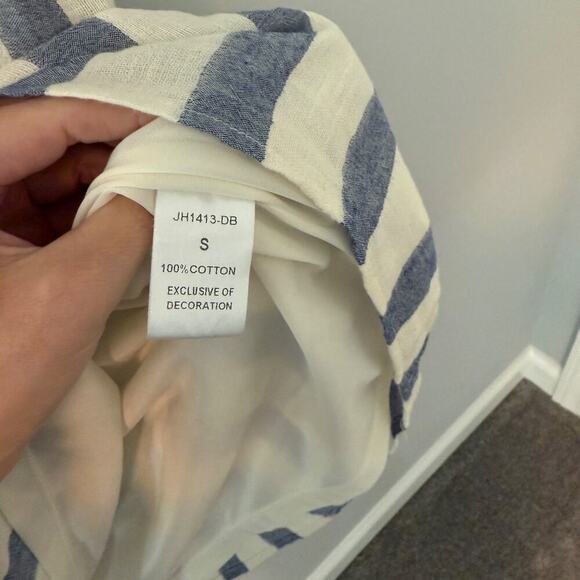 THML size small sleeveless sundress with multi color embroider detail - Picture 4 of 6